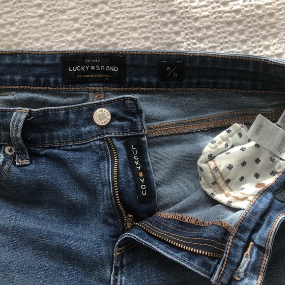 Lucky Brand Cropped Jeans - Picture 3 of 3